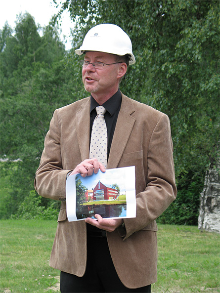 Anders Söderholm blir rektor. Bilden är från invigningen av R-huset samma år.