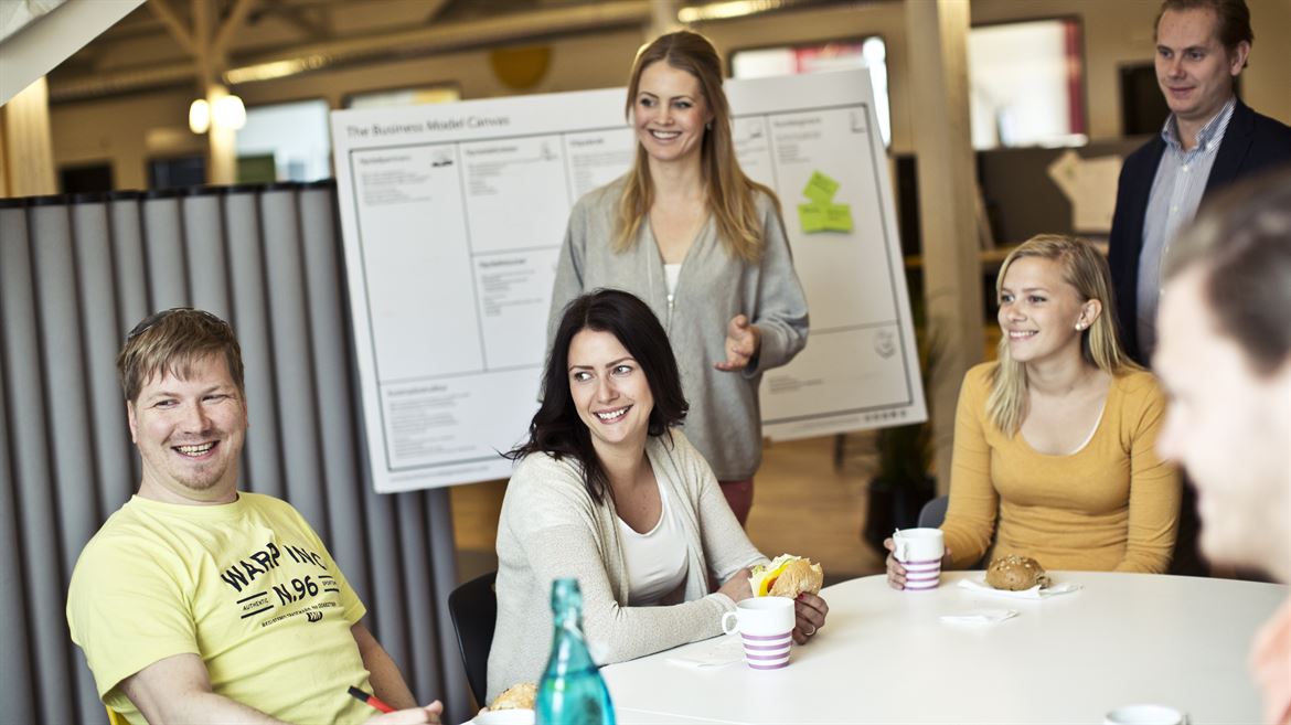 Workshop med studenter i samverkansavdelningens lokaler i Östersund