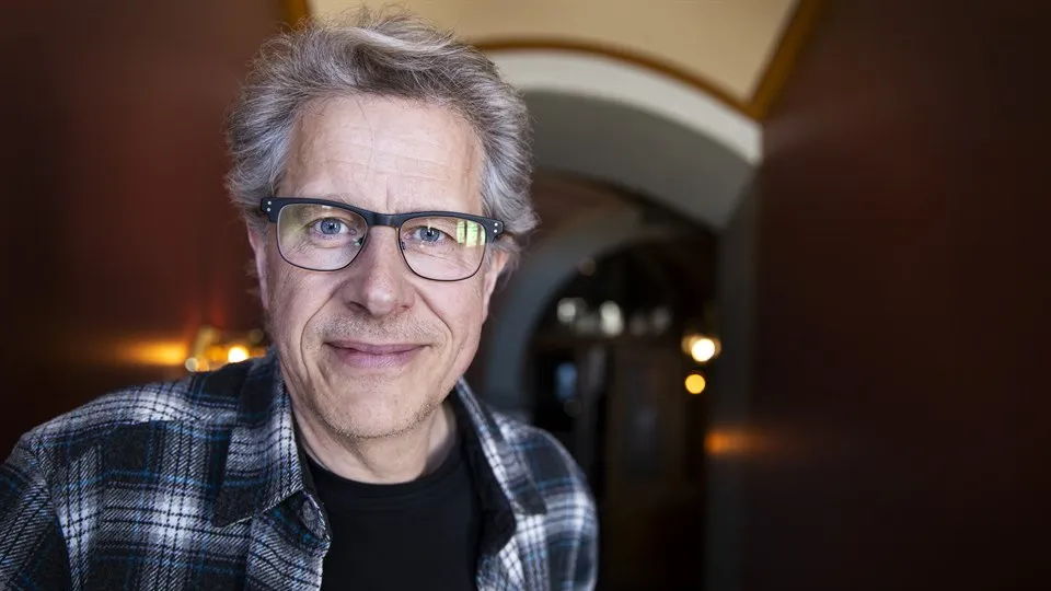 Porträttbild av professor Lars Evertsson