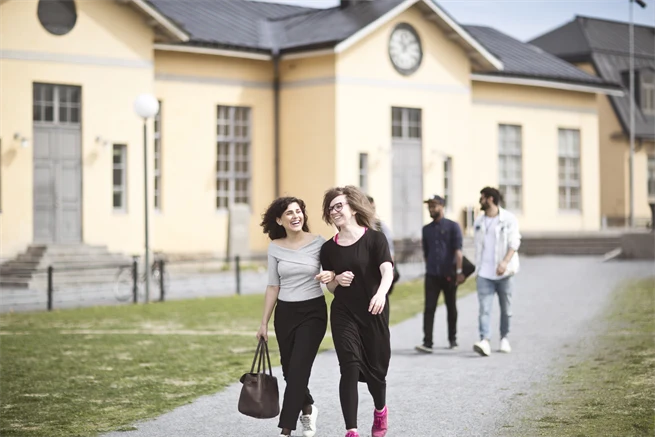 Studenter, utomhus, Östersund