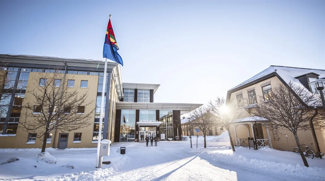 Campus Österund, with Sami flag 